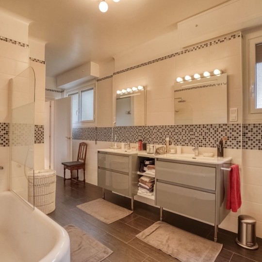  Annonces ANTONY : Appartement | VILLE-D'AVRAY (92410) | 188 m2 | 5 060 &euro; 