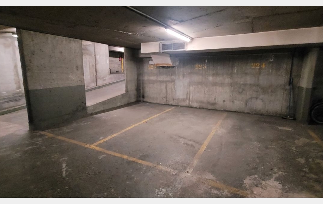 Annonces ANTONY : Garage / Parking | PARIS (75016) | 17 m2 | 58 000 &euro; 