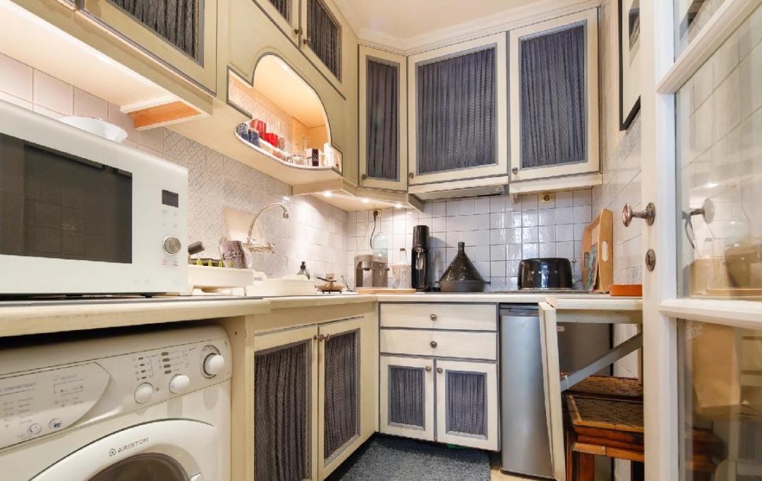 Annonces ANTONY : Appartement | PARIS (75007) | 28 m2 | 555 000 &euro; 