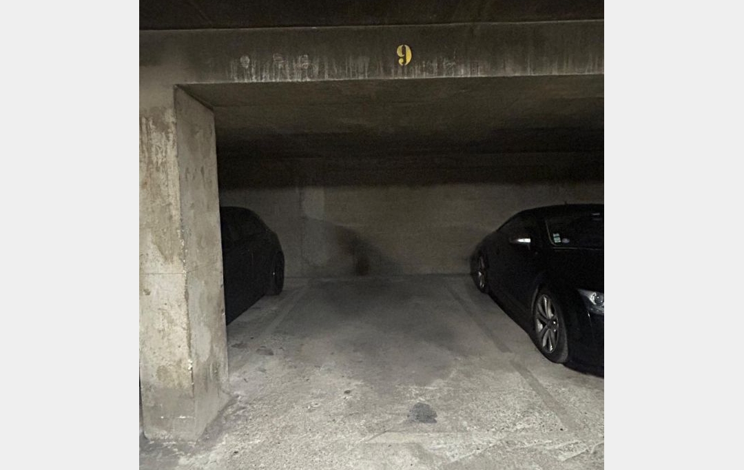 Annonces ANTONY : Garage / Parking | PARIS (75015) | 12 m2 | 120 &euro; 