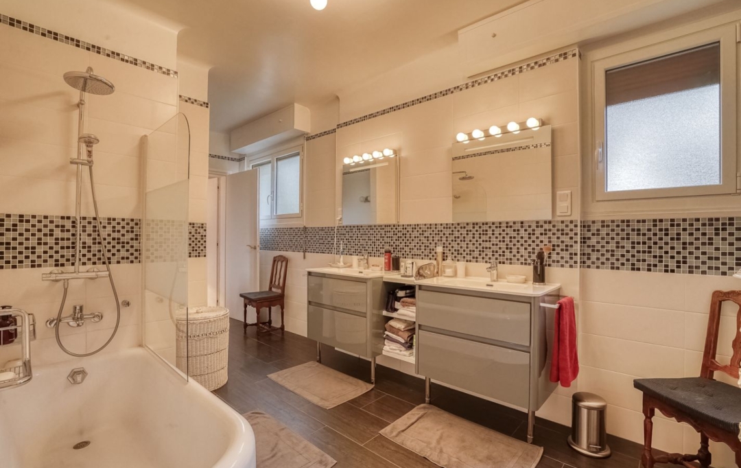 Annonces ANTONY : Appartement | VILLE-D'AVRAY (92410) | 188 m2 | 5 060 &euro; 